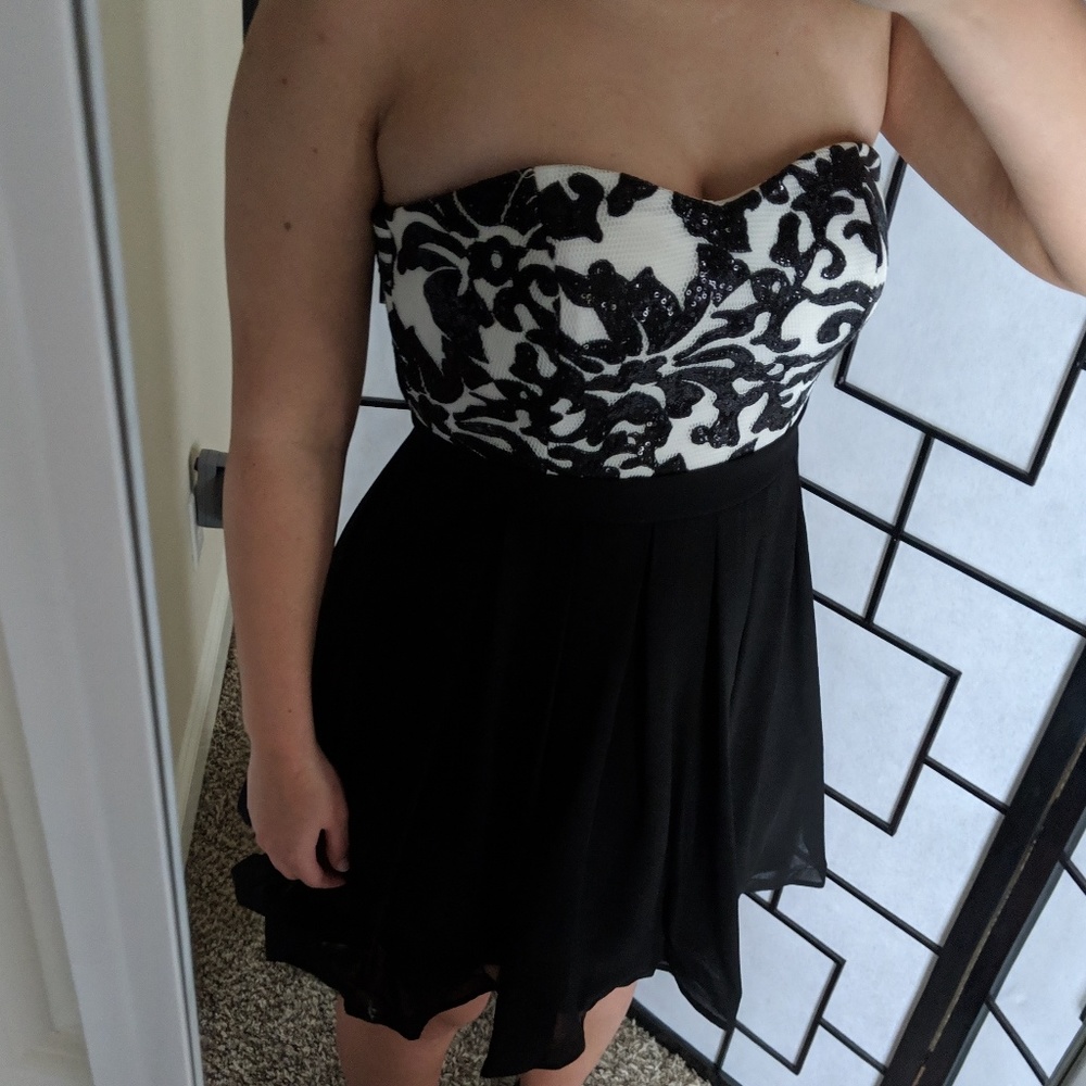 Black and white short homecoming dress